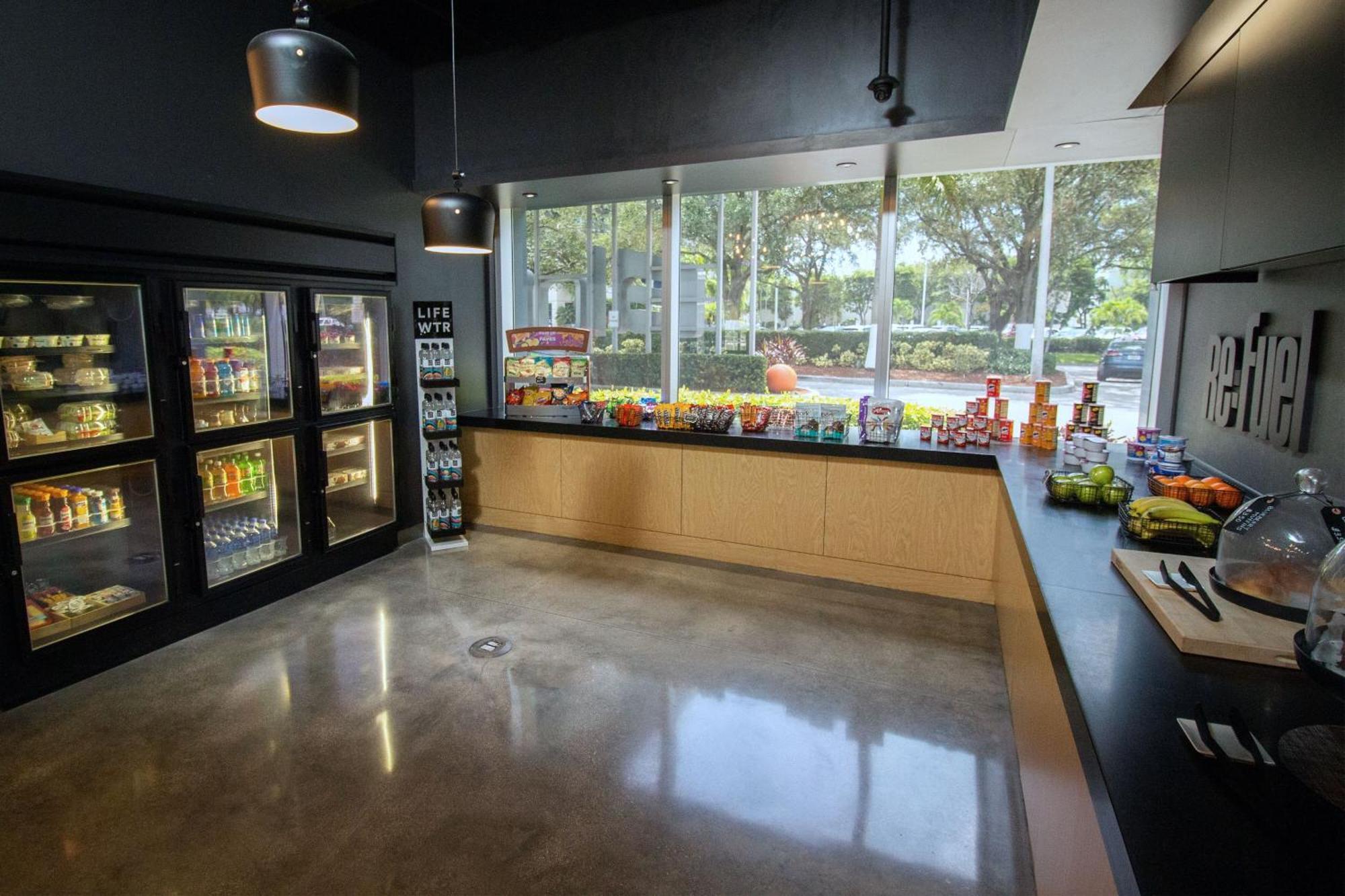 Aloft Miami Doral Hotell Exteriör bild